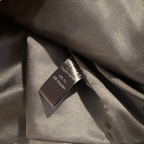 Lioness Coco Jacket in Onyx - Picture 8 of 8